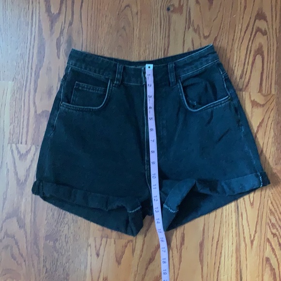 Zara Black Jean Shorts - Picture 5 of 7